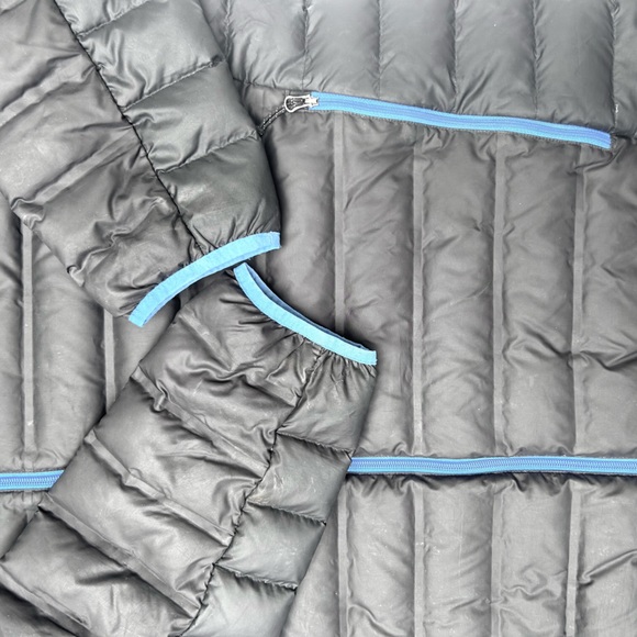 Columbia mens Powder Lite Jacket black with blue trimming - Picture 8 of 11